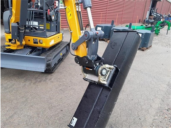 Mini excavator XCMG xe27e u/hus: picture 4