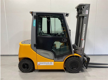 Diesel forklift JUNGHEINRICH DFG