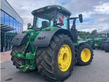 Farm tractor John Deere 8R 410: picture 4