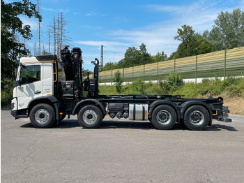 Leasing of  Volvo FMX 500 8x4 Abrollkipper + Kran Hiab 228-6 Volvo FMX 500 8x4 Abrollkipper + Kran Hiab 228-6: picture 4