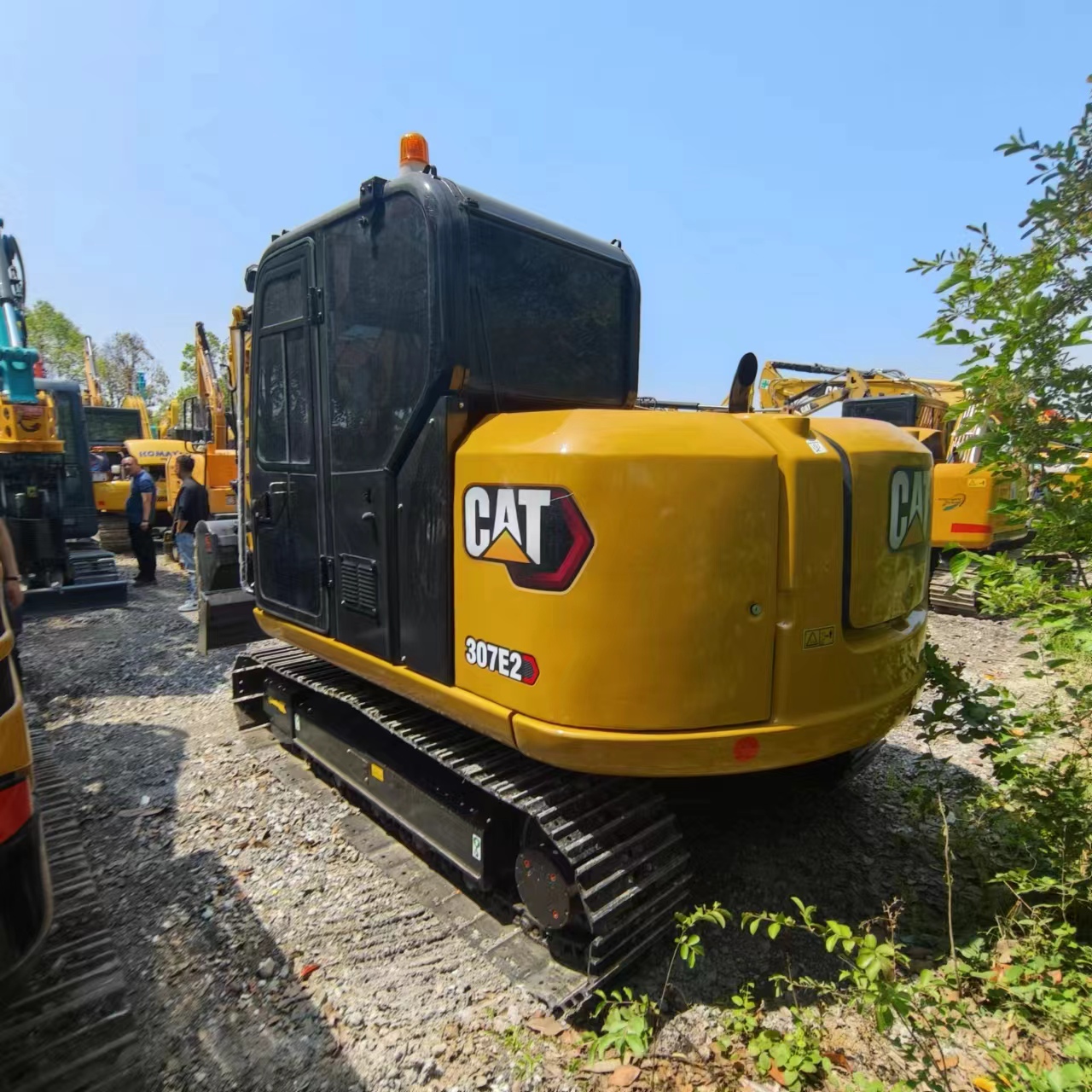 Mini excavator CATERPILLAR 307: picture 3