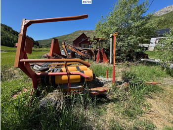 Hay and forage equipment