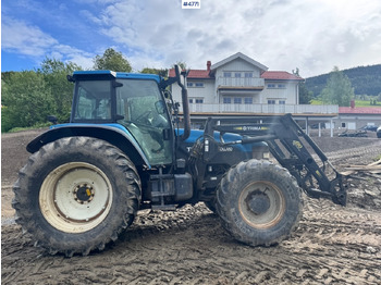 Farm tractor NEW HOLLAND TM135