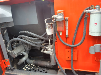 Mini excavator HITACHI ZX60: picture 2