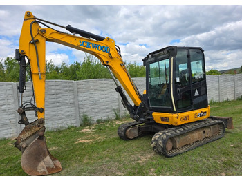 Crawler excavator JCB: picture 3