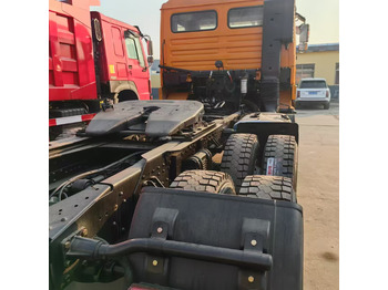 Tractor unit SHACMAN: picture 4