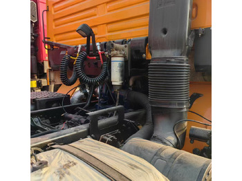Tractor unit SHACMAN: picture 3