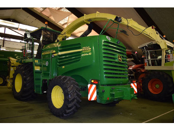 Leasing of John Deere 7400 John Deere 7400: picture 4