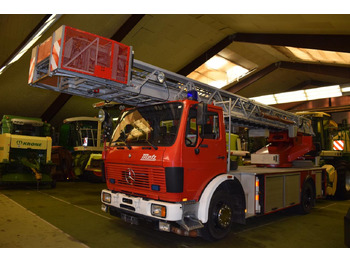 Hook lift truck MERCEDES-BENZ