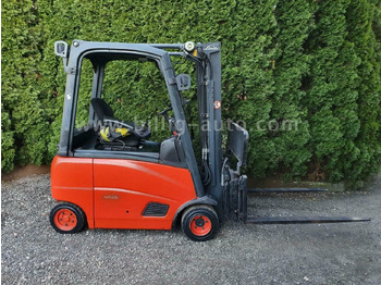 Electric forklift Linde E18 PH 4-Rad Seitenschieber*Zinkenverstellung*: picture 3