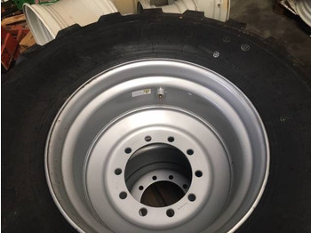 Wheels and tires for Agricultural machinery BKT 650/55 R26.5 BKT FL 630 op velg: picture 4