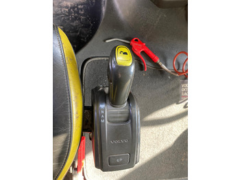 Dropside/ Flatbed truck VOLVO FH16.660: picture 5 Dropside/ Flatbed truck VOLVO FH16.660: picture 5