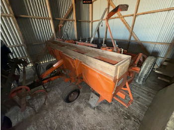 Potato planter