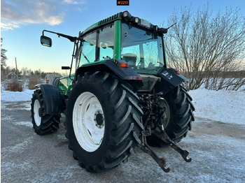 Farm tractor Valtra X110 waiststeering tractor with twintrac: picture 4