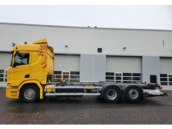 Container transporter/ Swap body truck Scania R410 CNG / CBG 6x2: picture 2