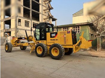 Grader CATERPILLAR 140H