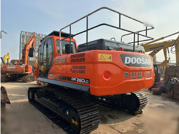 Crawler excavator DOOSAN DX260 LC: picture 3 Crawler excavator DOOSAN DX260 LC: picture 3