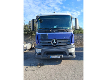 Tractor unit MERCEDES-BENZ
