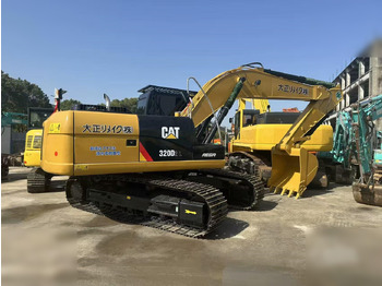 Crawler excavator CATERPILLAR 320D2