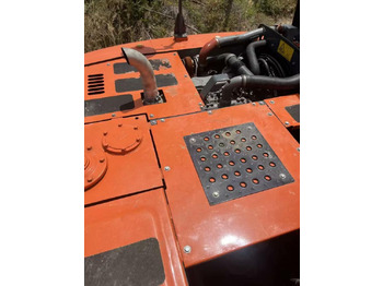 Crawler excavator HITACHI ZX120: picture 5