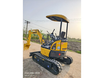 Mini excavator KOMATSU 20MR: picture 5