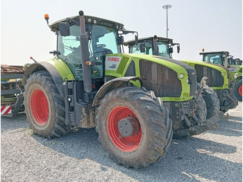 Farm tractor CLAAS Axion 930