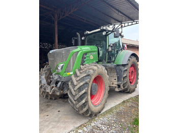 Farm tractor FENDT 927 Vario