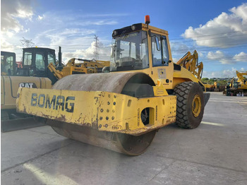 Road roller BOMAG BW226: picture 4