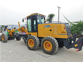 Grader XCMG GR1803: picture 3