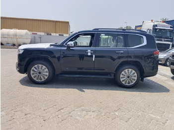 Car TOYOTA Land Cruiser