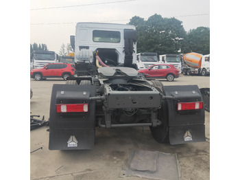 Tractor unit SINOTRUK HOWO375: picture 5