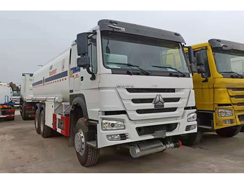 Tank truck SINOTRUK HOWO