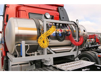 New Tractor unit FAW FAW 6X4 Trucks for Sale Prices in Vanuatu: picture 2