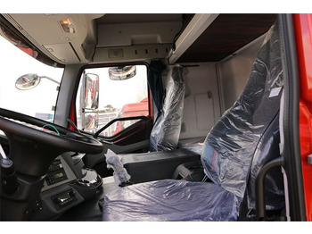 New Tractor unit FAW FAW 6X4 Trucks for Sale Prices in Vanuatu: picture 3