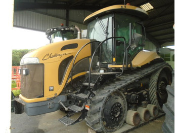 Tracked tractor CHALLENGER
