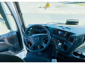 Tractor unit Mercedes-Benz ACTROS 1848: picture 5