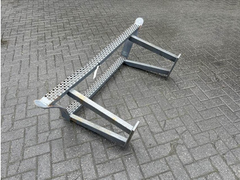 Leasing of Terex TW150-6047945-Stair panel/Trittstufen/Traptreden Terex TW150-6047945-Stair panel/Trittstufen/Traptreden: picture 3