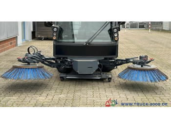 Leasing of Schmidt Swingo Compact 200 4 Radlenkung Kehren + Sprühen Schmidt Swingo Compact 200 4 Radlenkung Kehren + Sprühen: picture 3