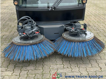 Leasing of Schmidt Swingo Compact 200 4 Radlenkung Kehren + Sprühen Schmidt Swingo Compact 200 4 Radlenkung Kehren + Sprühen: picture 5