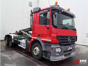 Container transporter/ Swap body truck MERCEDES-BENZ Actros 2644