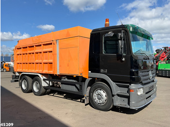 Vacuum truck Mercedes-Benz Actros 3336 6x4 RSP Saugbagger 7m³: picture 3