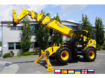 Telescopic wheel loader JCB