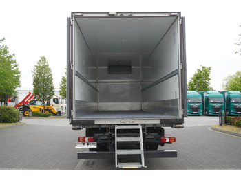 Refrigerator truck MERCEDES-BENZ Actros 1824 / Refrigerator 22 EPAL / Carrier Supra 950 / Sleeping cabin: picture 3