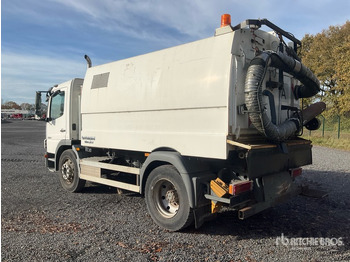 Road sweeper 2013 Mercedes-Benz 1324 4x2 Sweeper Truck: picture 3
