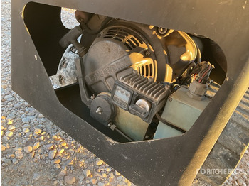 Articulated boom 2007 Oil & Steel OCTOPUSSY 1715 Crawler Diesel Articulating Boom Lift: picture 5