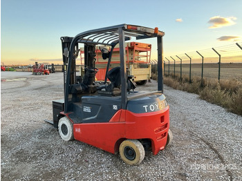 Electric forklift 2013 Toyota 8FBMT25 Electric Forklift: picture 3