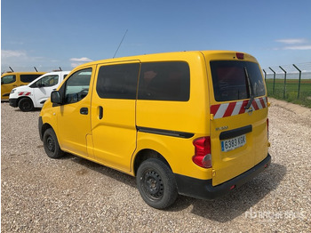 Minibus NISSAN