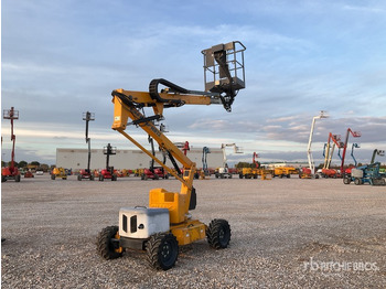 Articulated boom NIFTYLIFT