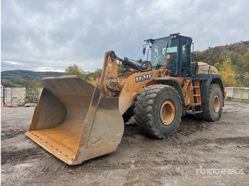 Wheel loader CASE