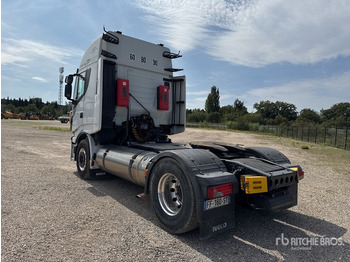 Tractor unit 2019 Iveco Stralis 460 LNG 4x2 Tracteur Routier Cabine ... S/A Sleeper Truck Tractor: picture 3
